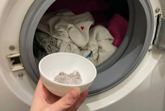 Долой вонь и плесень — просто добавьте это в стиралку и она очистится самостоятельно