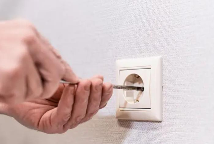 О них забывают все. Пять типов розеток, которые стоит установить дома