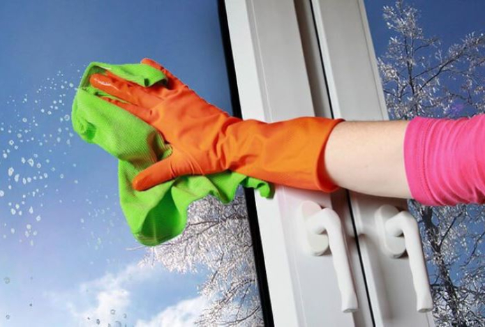 Этими тремя средствами нельзя мыть пластиковые окна и подоконники