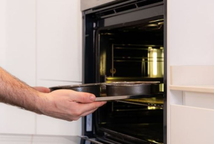 Эти четыре вещи нельзя ставить в духовку