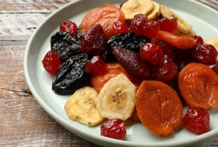 Нужно ли мыть сухофрукты из упаковки перед едой — врач дал однозначный ответ