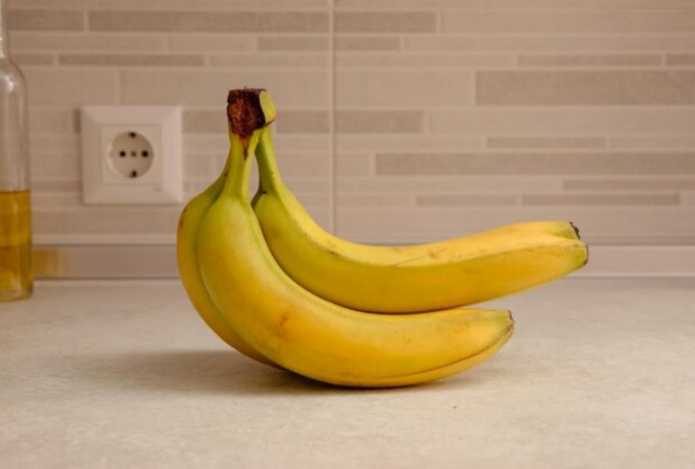 Девушка показала, как нужно хранить бананы — не почернеют даже через неделю