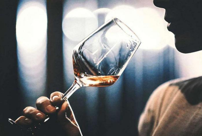 Врач назвал самые вредные для печени алкогольные напитки