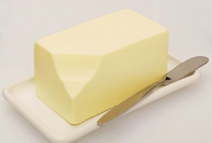 Поддельное масло на прилавках — врач объяснила, как распознать и избежать опасности