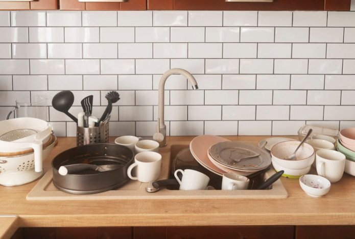 Эту пищу категорически запрещено смывать в раковину. С сантехником не рассчитаетесь