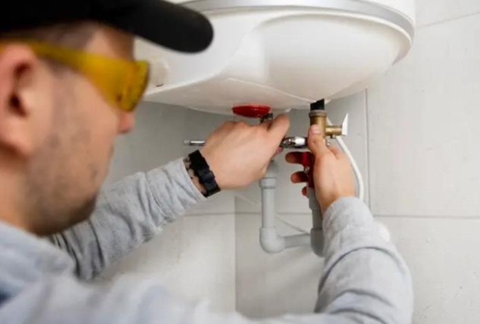 Бойлер отслужил свой срок и скоро сломается — вот что об этом говорит. Пора обновить водонагреватель