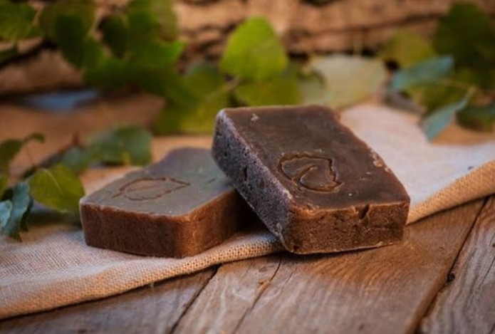 Можно ли ежедневно мыться дегтярным мылом — какая его польза и вред