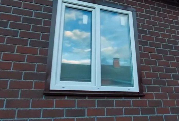 Пластиковые окна — это вчерашний день. Строители давно выбирают другие материалы — держат тепло и служат до 50 лет