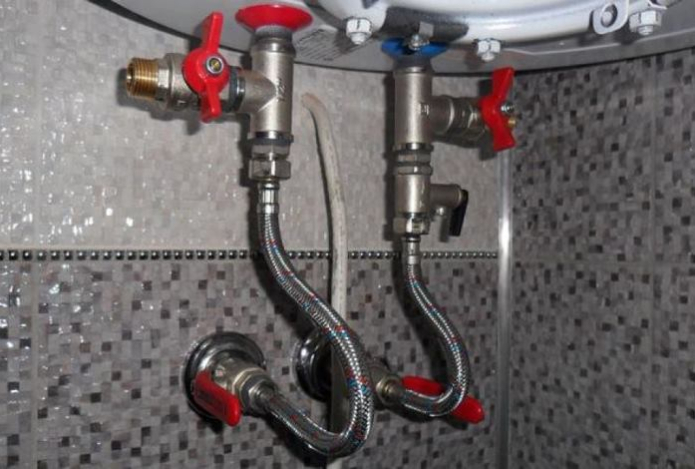 Как сливать воду с бойлера и как часто это нужно делать