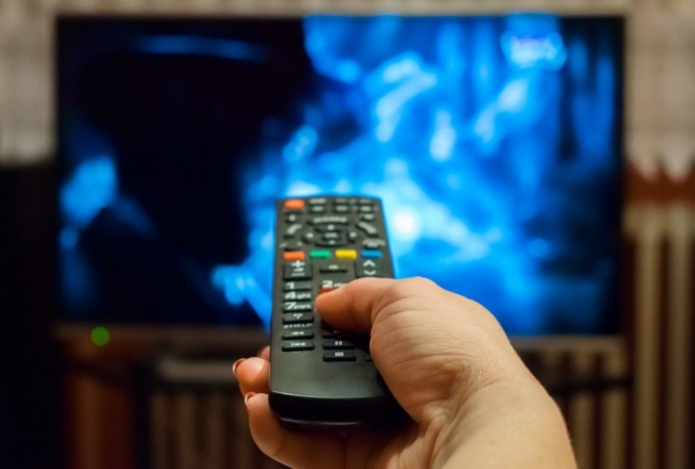 Предупреждающий признак слабоумия может проявиться при просмотре телевизора