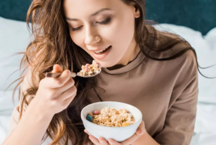 Ложка — ваш враг. Почему нельзя спешить за столом