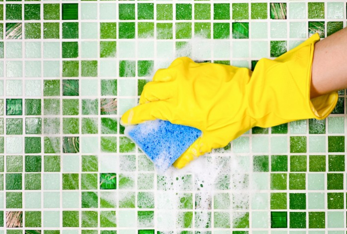 Раскрыт тайный трюк уборщиц — «убийственная» смесь от грязи из двух компонентов. Идеальна для разных поверхностей