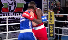 Неожиданным исходом закончился бой казахстанского нокаутера за финал малого ЧМ-2025