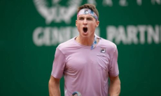 Казахстанский теннисист вышел в четвертьфинал турнира в Испании