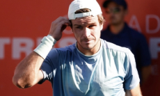 Казахстанец на камбэке выиграл финал у лучшего теннисиста турнира