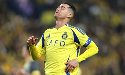 Криштиану Роналду публично оскорбил и унизил своего «двойника». Видео