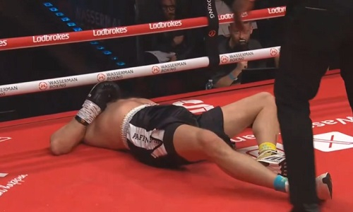 Спарринг-партнер Александра Усика улетел в тяжелый нокаут. Видео