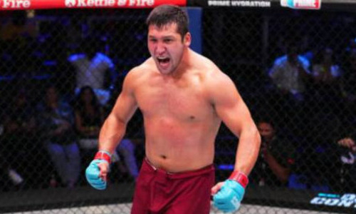 Появились новые подробности о дебютном бое непобежденного тяжеловеса из Казахстана в UFC