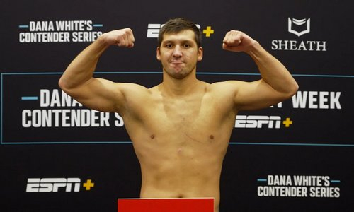 Озвучен точный исход дебютного боя непобежденного казахстанского полутяжа в UFC