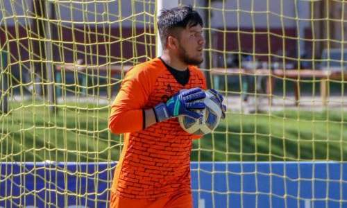 Отцепленный от клуба КПЛ узбекистанский футболист совершил исторический трансфер