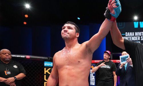 Непобежденному казахстанскому полутяжу «отдали» победу в дебютном бою в UFC