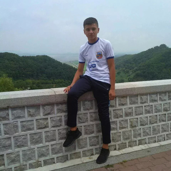 «Узбекский воин». В Англии опубликованы семейные фотографии Хусанова