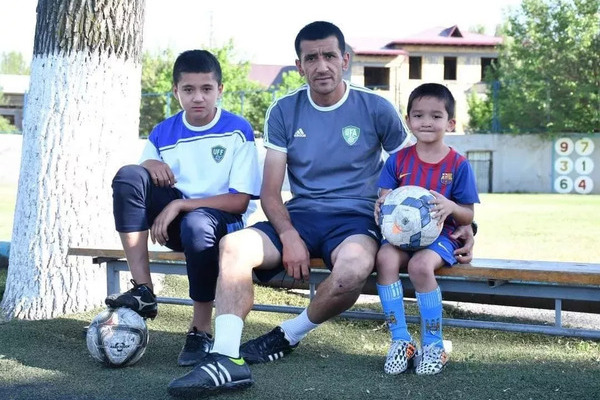 «Узбекский воин». В Англии опубликованы семейные фотографии Хусанова