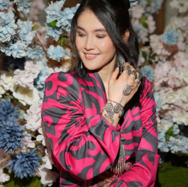 Назым Кызайбай надела платье и покорила казахстанцев. Фото