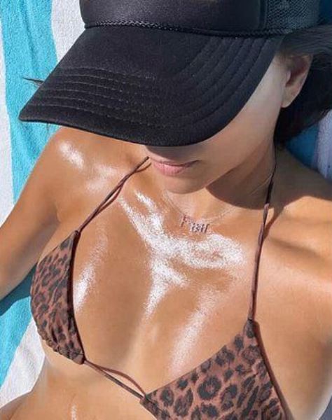 Ева Лонгория показала роскошную фигуру в бикини. Фото