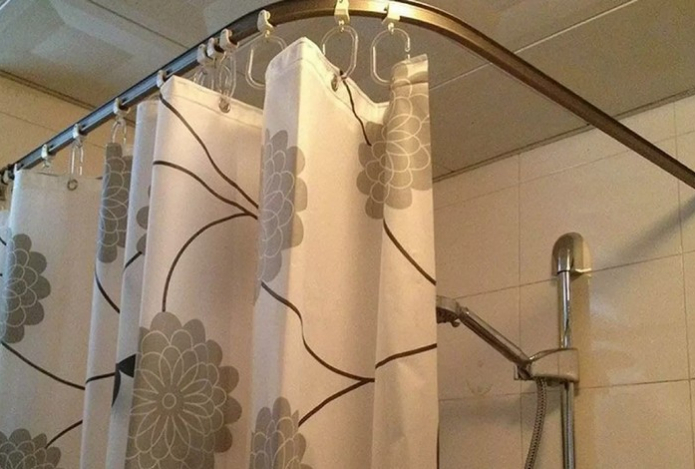 Микробы и плесень больше не страшны. Раскрыт способ быстро справиться с грязью на душевой шторке