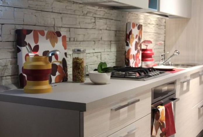 Протрите этим фруктом жирную и вонючую вытяжку — грязь растает на глазах. Дешево и сердито