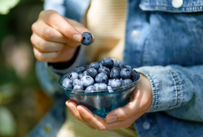 Эта ягода богата витамином C и клетчаткой. Укрепляет сердце и поддерживает здоровье мозга