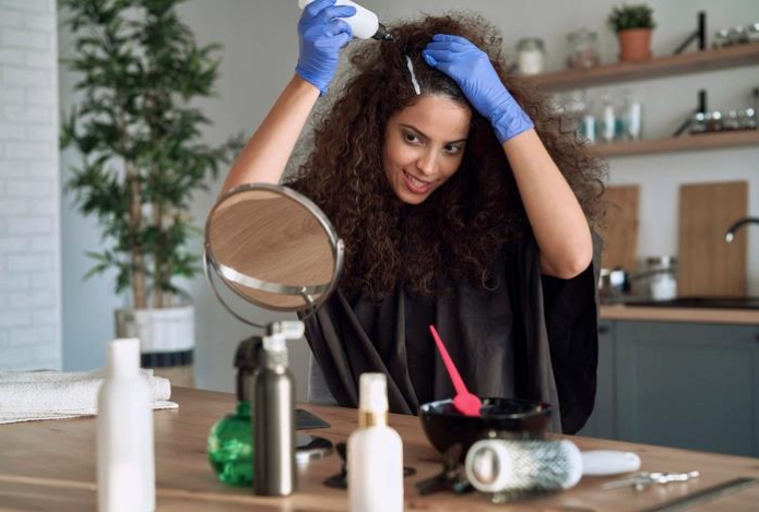 Нужно ли мыть волосы перед окрашиванием