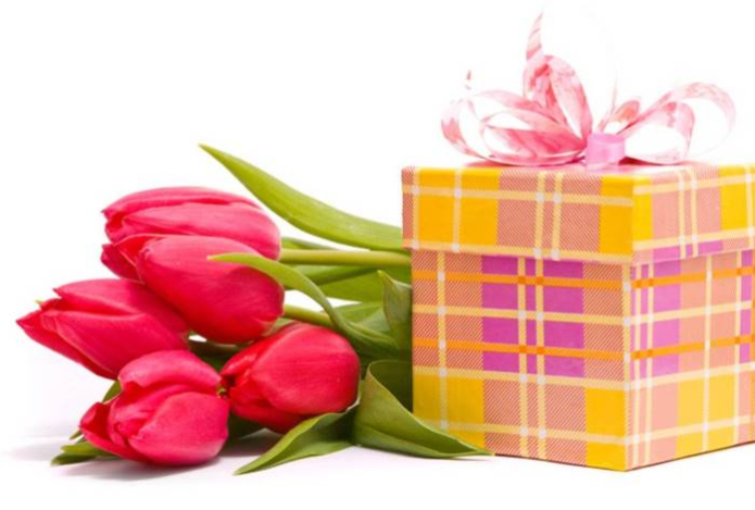 Выбираем лучший подарок для мамы на 8 Марта — 20 идей на любой бюджет