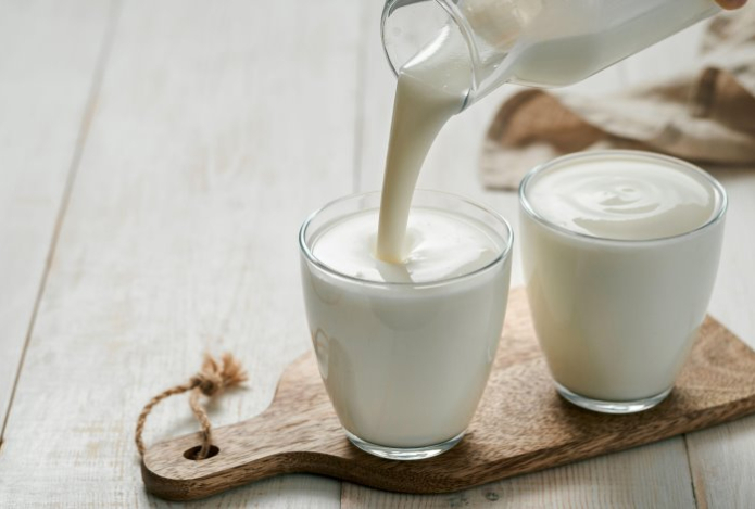 Полезно ли пить кефир на ночь