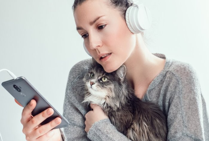 Как смартфоны влияют на нашу красоту. Техношея и преждевременное старение кожи