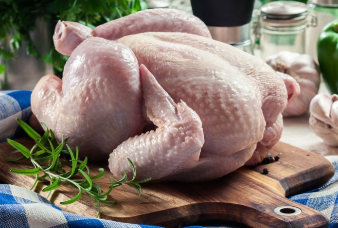 Какая самая вредная часть курицы — её не стоит употреблять в пищу