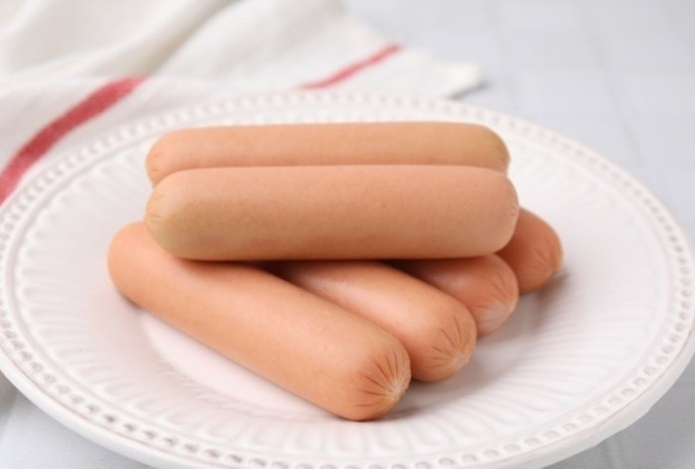 Почему нельзя отправлять сосиски в теплую воду