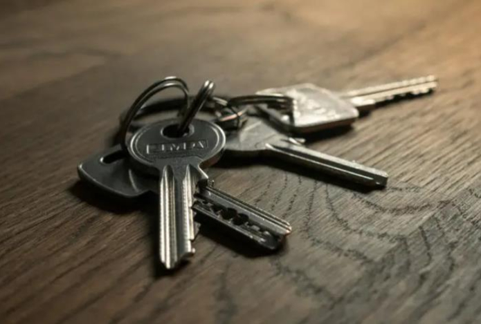 Почему нельзя класть ключи на стол