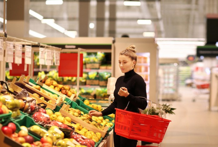 Названы три вида продуктов из супермаркета, которыми легко можно отравиться