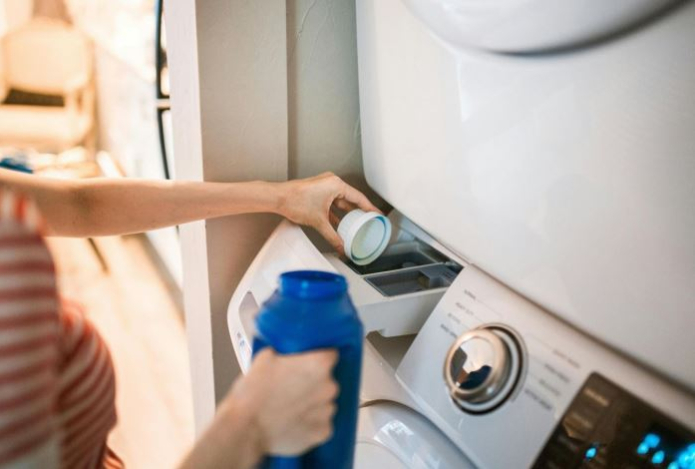 Эти шесть вещей всегда нужно стирать вручную — сохранятся в лучшем виде