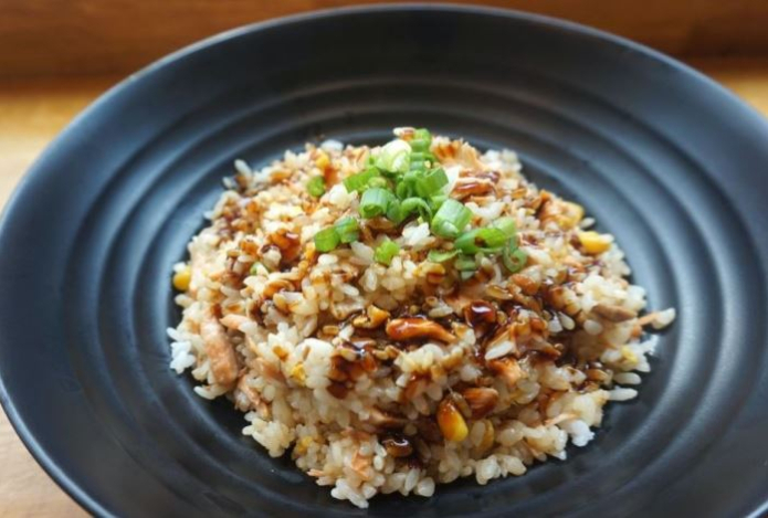 Всего лишь один нюанс — и рис получается рассыпчатым. Какой водой заливать блюдо