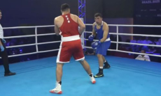 Бой казахстанца и наследника Джалолова завершился разгромом. Видео