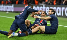 Кварацхелия принес победу «ПСЖ» в четвертьфинале Лиги Чемпионов. Видео