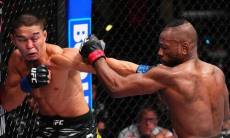 UFC подвергся критике за скандальный нокаут Асу Алмабаева