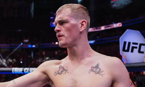 Создавший проблемы Рахмонову файтер «финишировал» соперника в главном бою UFC