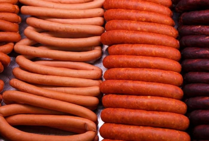 Можно ли есть сосиски сырыми