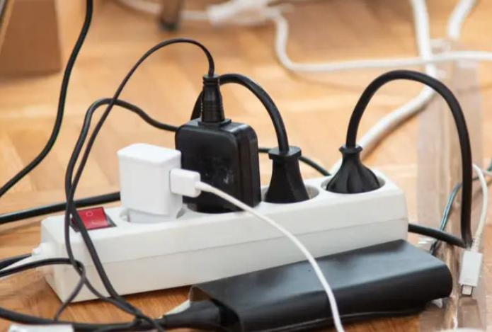 Четыре прибора, которые нужно отключать от сети после каждого использования