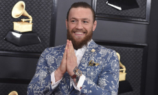 Конор Макгрегор присвоил статус уроженке Кыргызстана