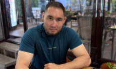 Известный казахстанский боец подписал контракт с новым промоушном